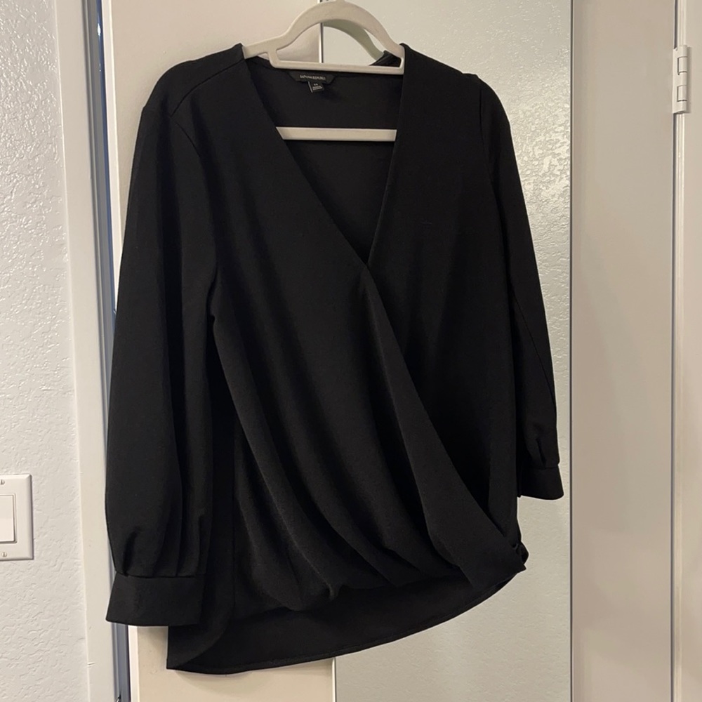 Black crossover Banana blouse